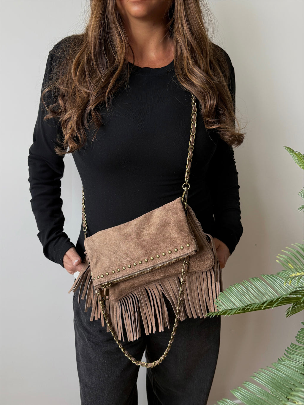 Sac bandoulière Zadige Taupe – bohème chic en 100% cuir daim