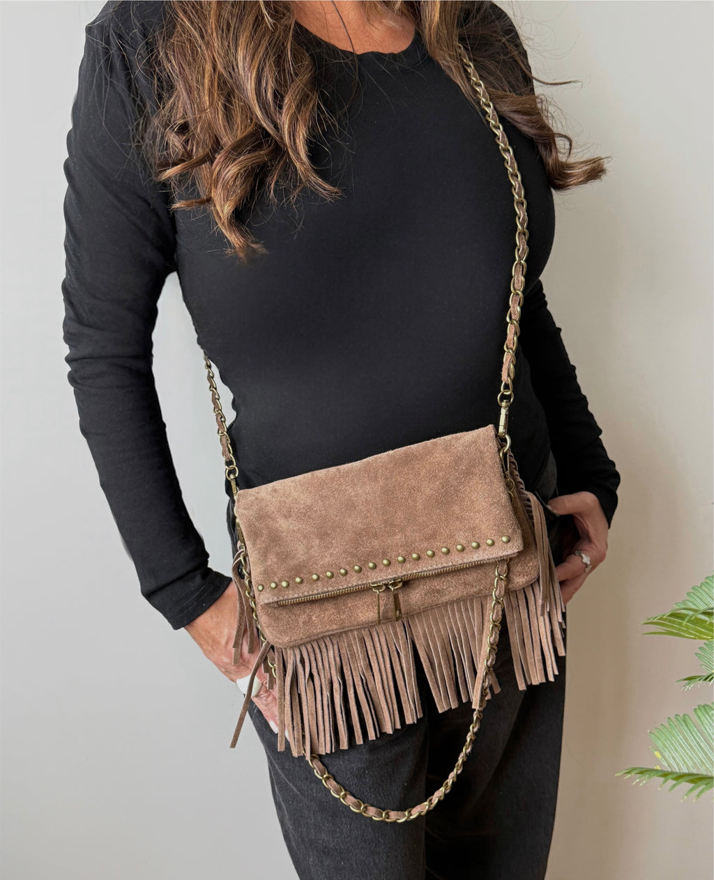 Sac bandoulière Zadige Taupe – bohème chic en 100% cuir daim