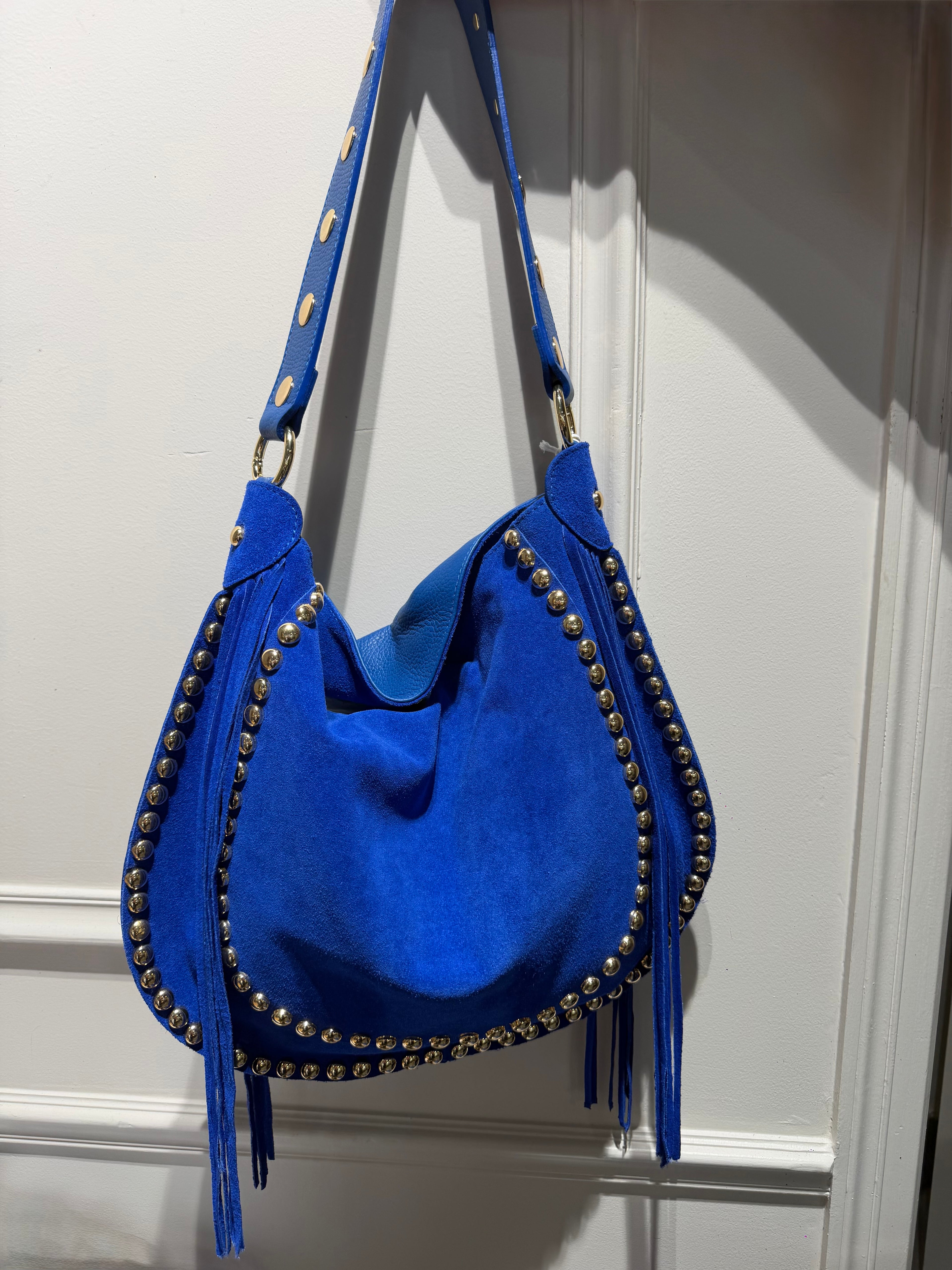 Sac Capri Bleu Électrique – 100 % Cuir Véritable – Franges & Clous Dorés – Fabrication Italienne 🇮🇹