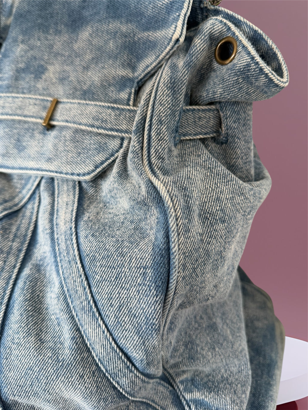 Sac Léonie en jean – Grand sac avec bandoulière réglable et cadenas